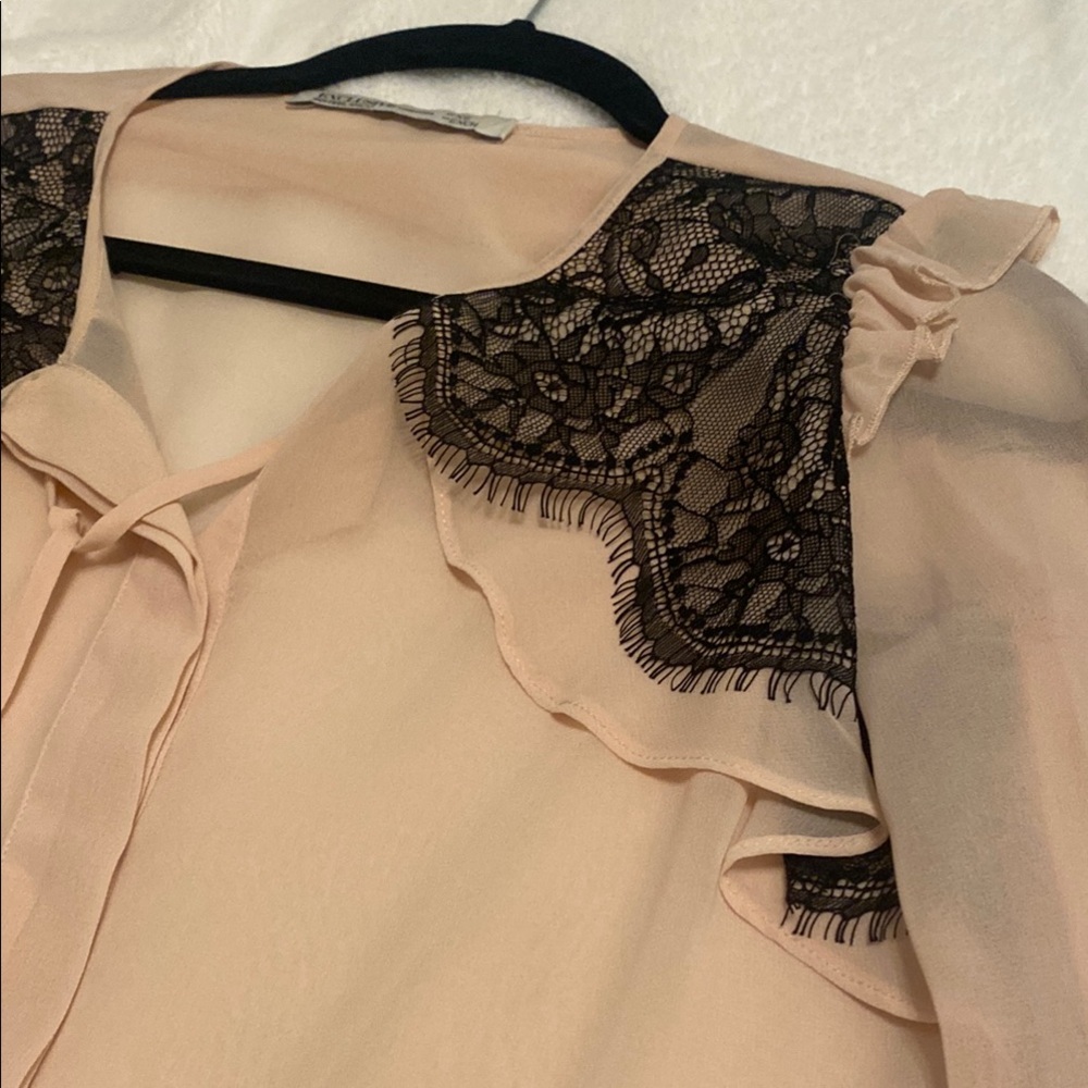Suiteblanco Chiffon Elegant Lace Blouse